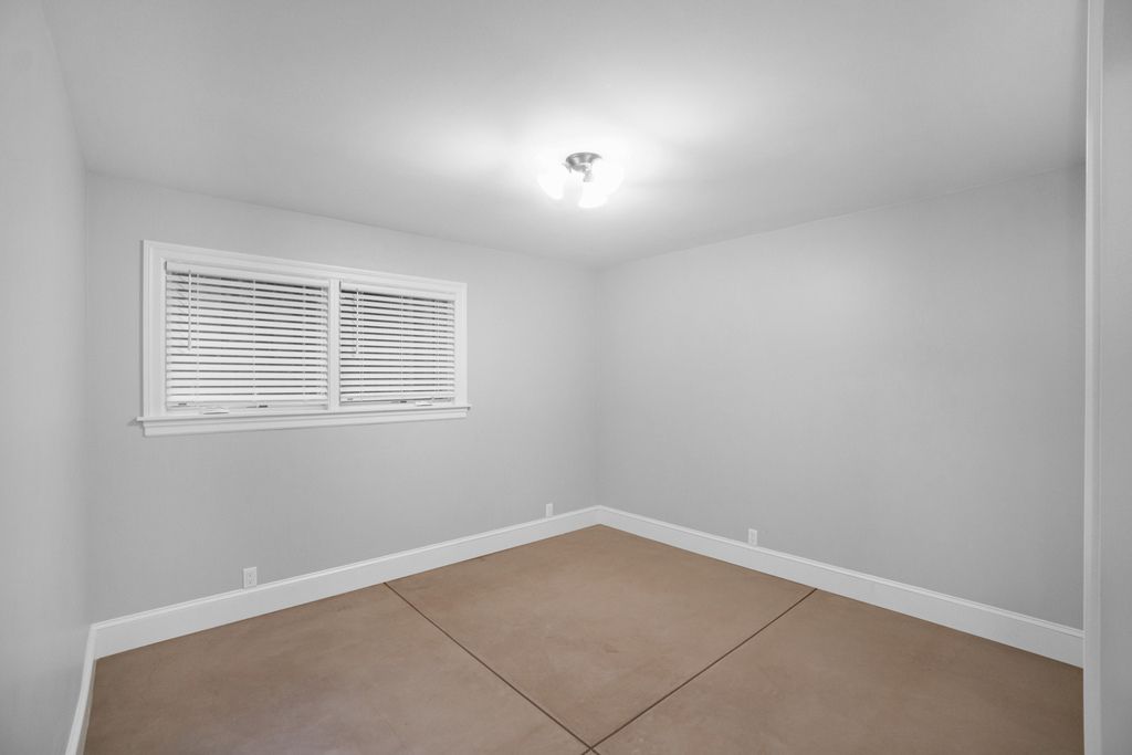 1524 Pearl Street - lower duplex