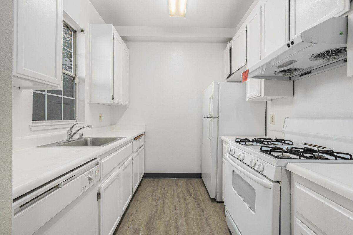 515 Van Buren Ave #B 