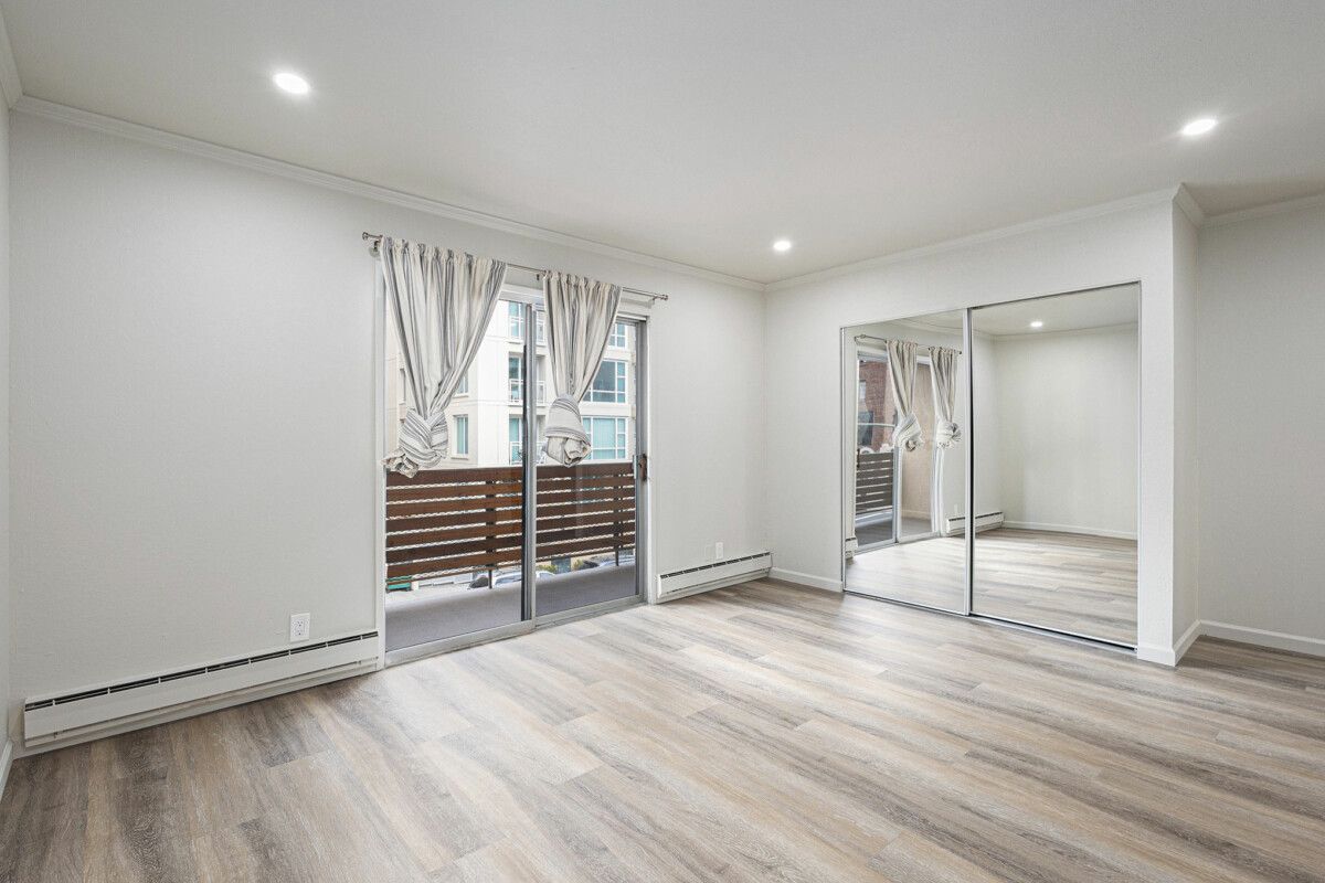145 17th Street #208