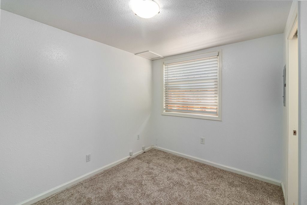 935 Central Ave #E