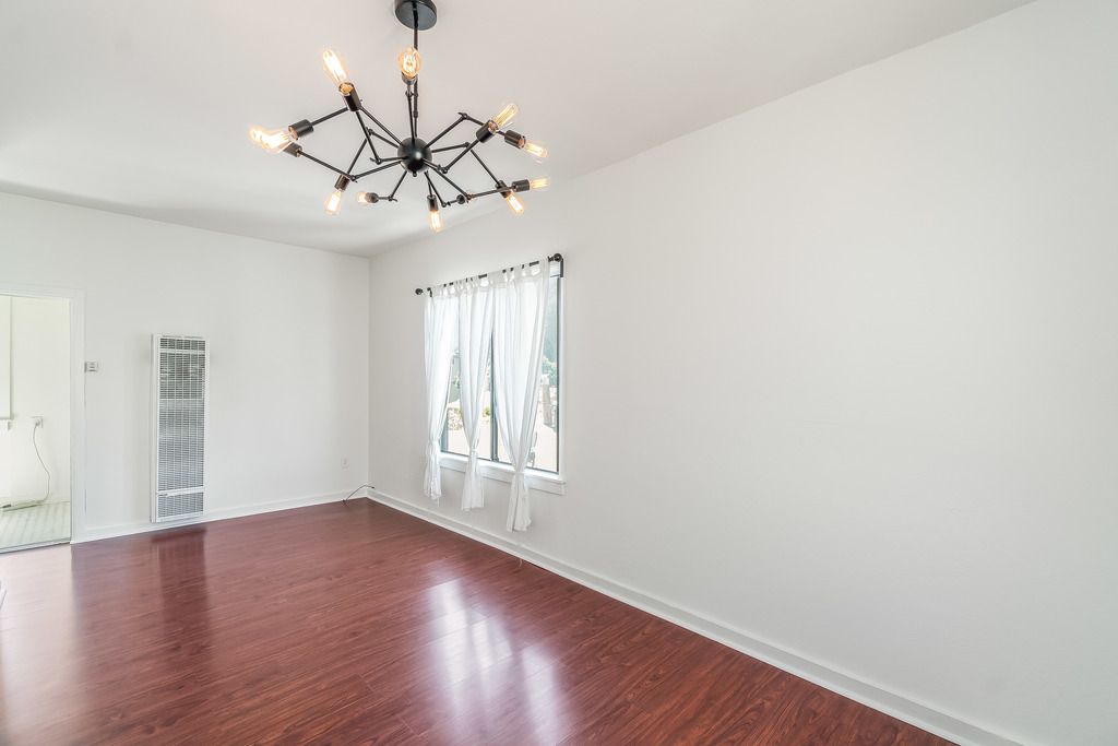 1551 Saint Charles #4