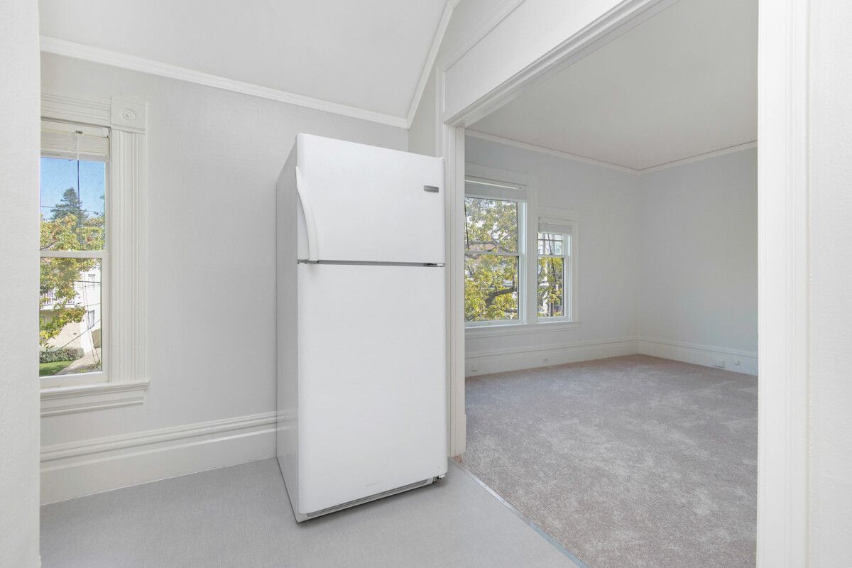 1828 Clinton Ave #B