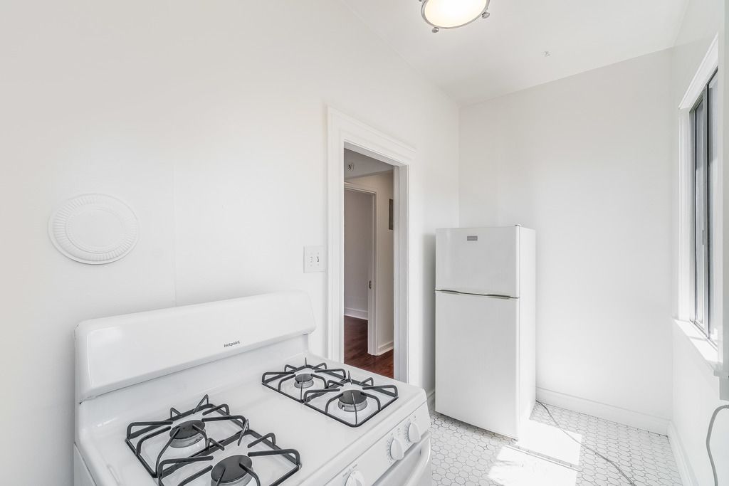 1551 Saint Charles #4