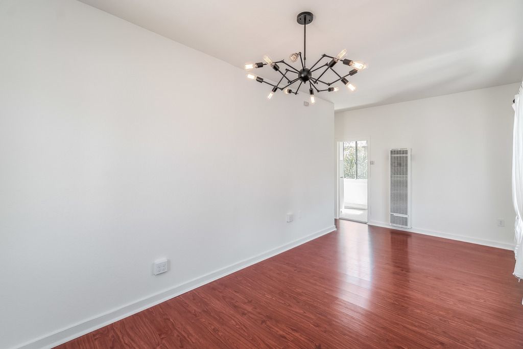 1551 Saint Charles #4