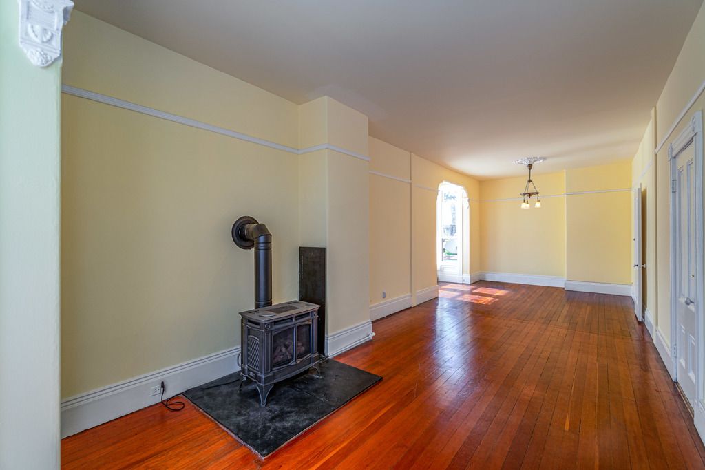 1402 Santa Clara Ave