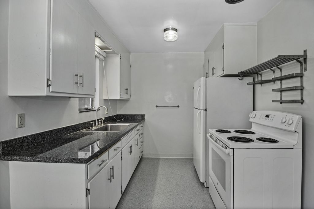 2145 Santa Clara Ave #B