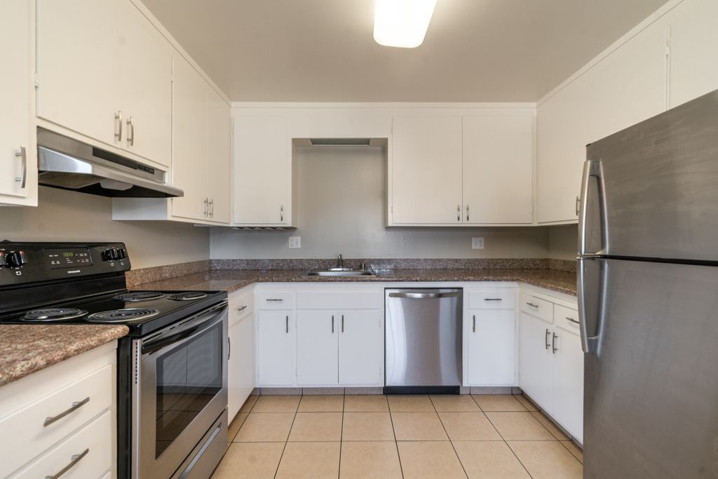 1332 High Street #B
