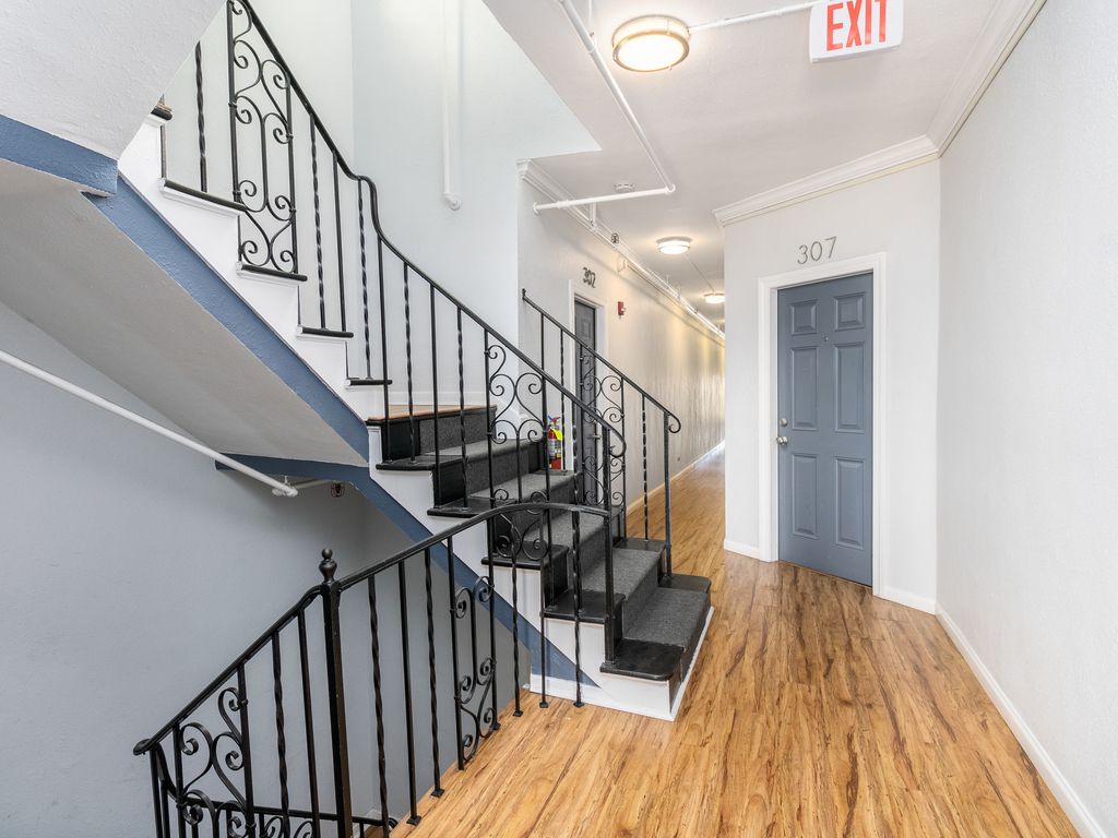 1829 6th Ave #307