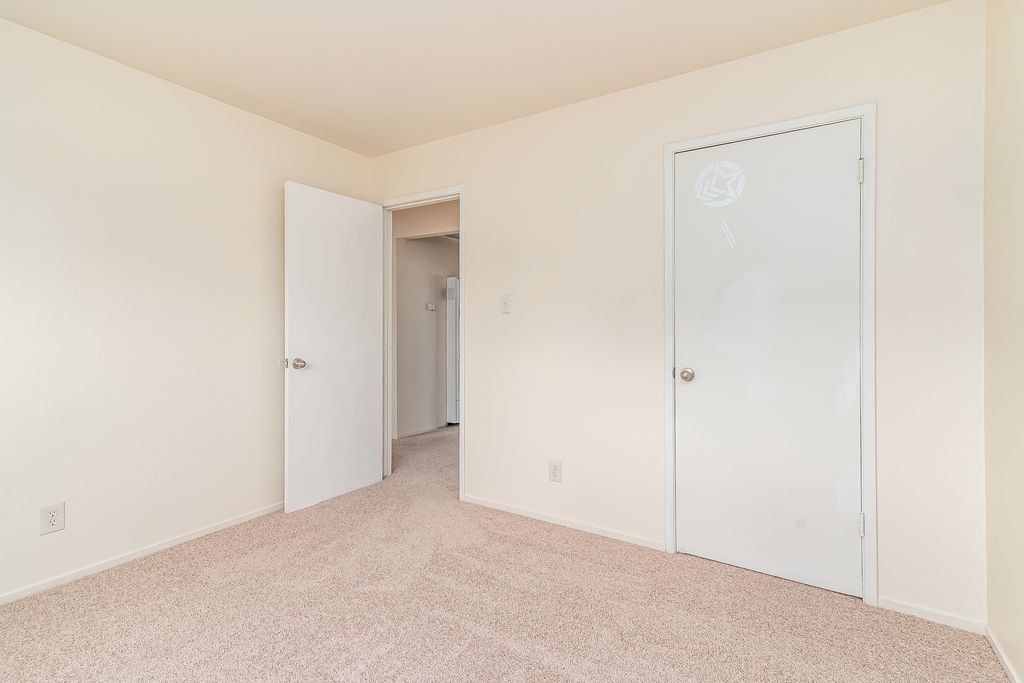 2045 Santa Clara #E