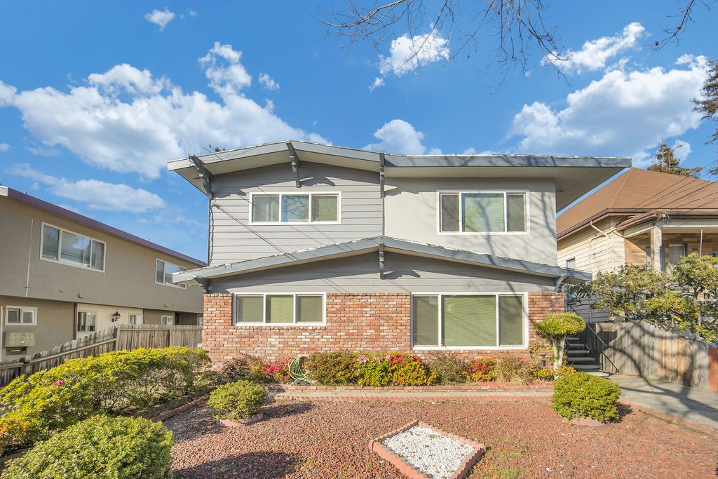 2111 Alameda Ave #D 