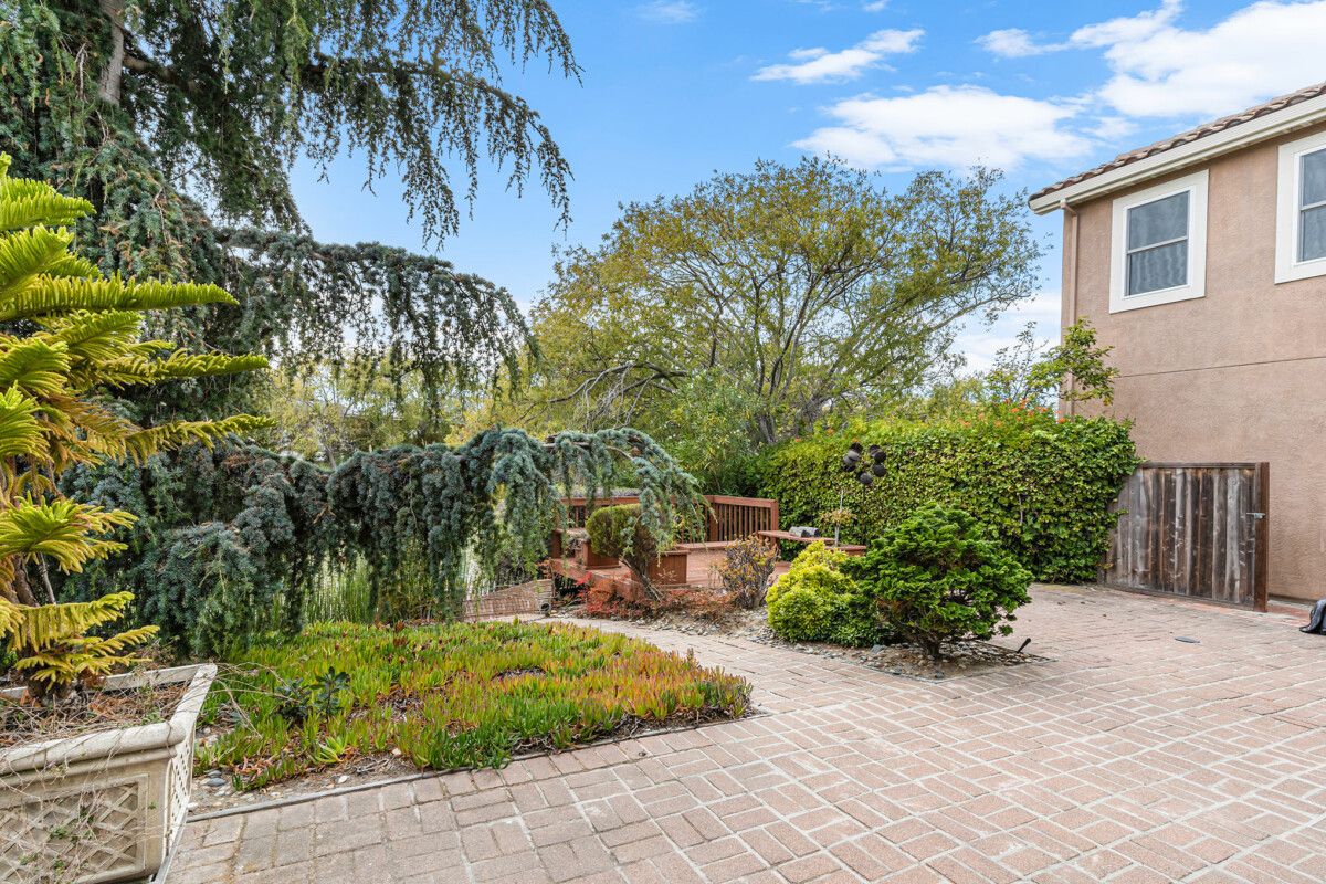 42 Ratto Road