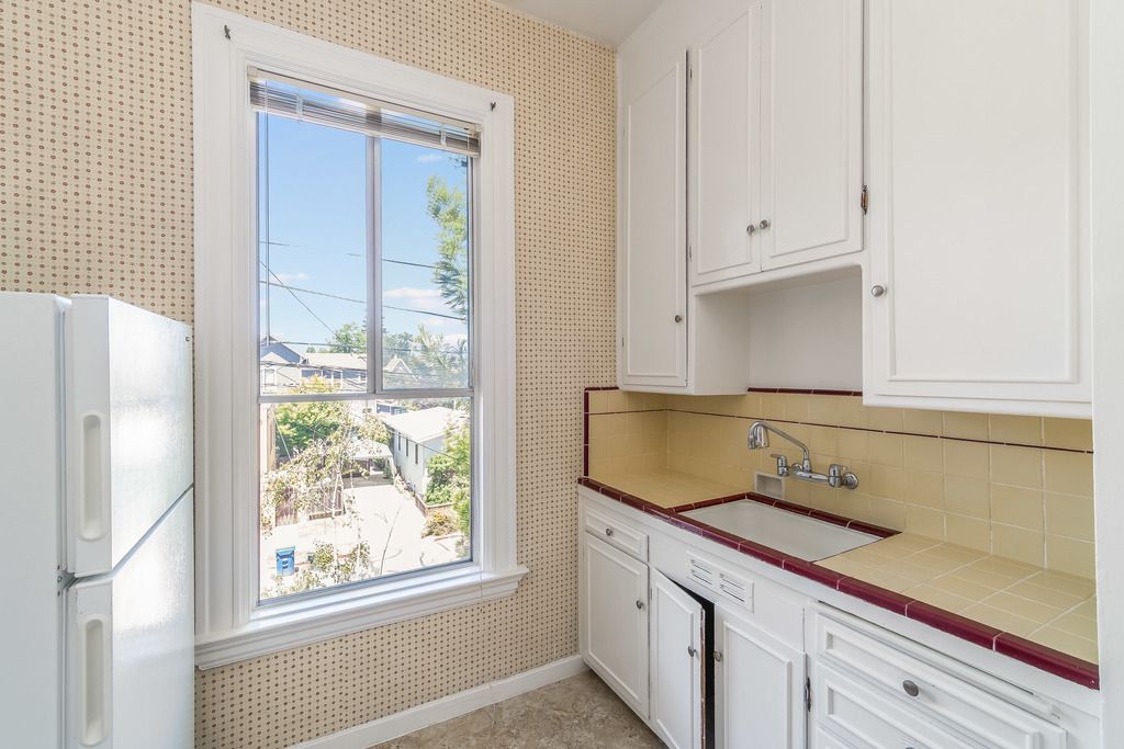 2001 Alameda Ave #5