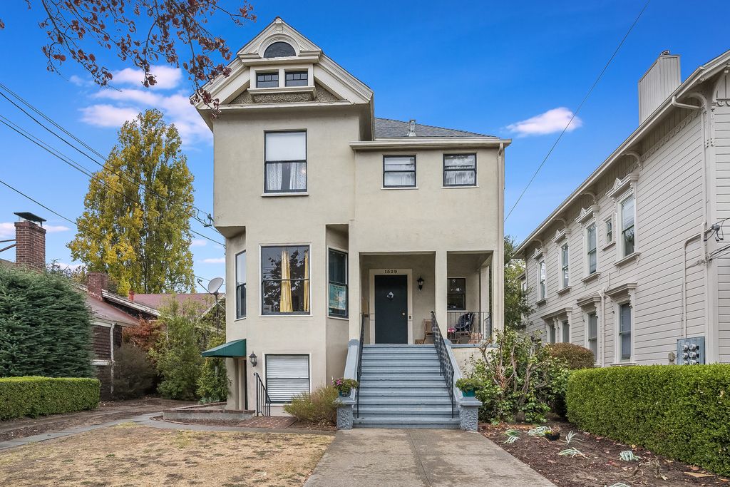 1529 Union Street #D