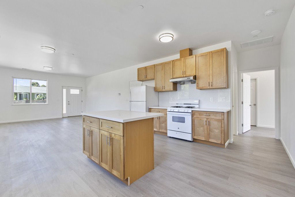 2408 W Ave 134th 