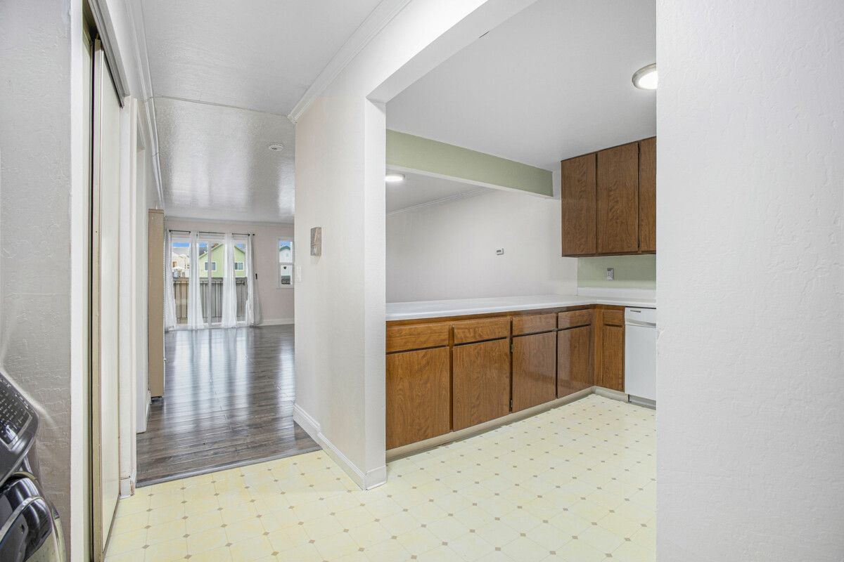 336 E. 15th Street #3