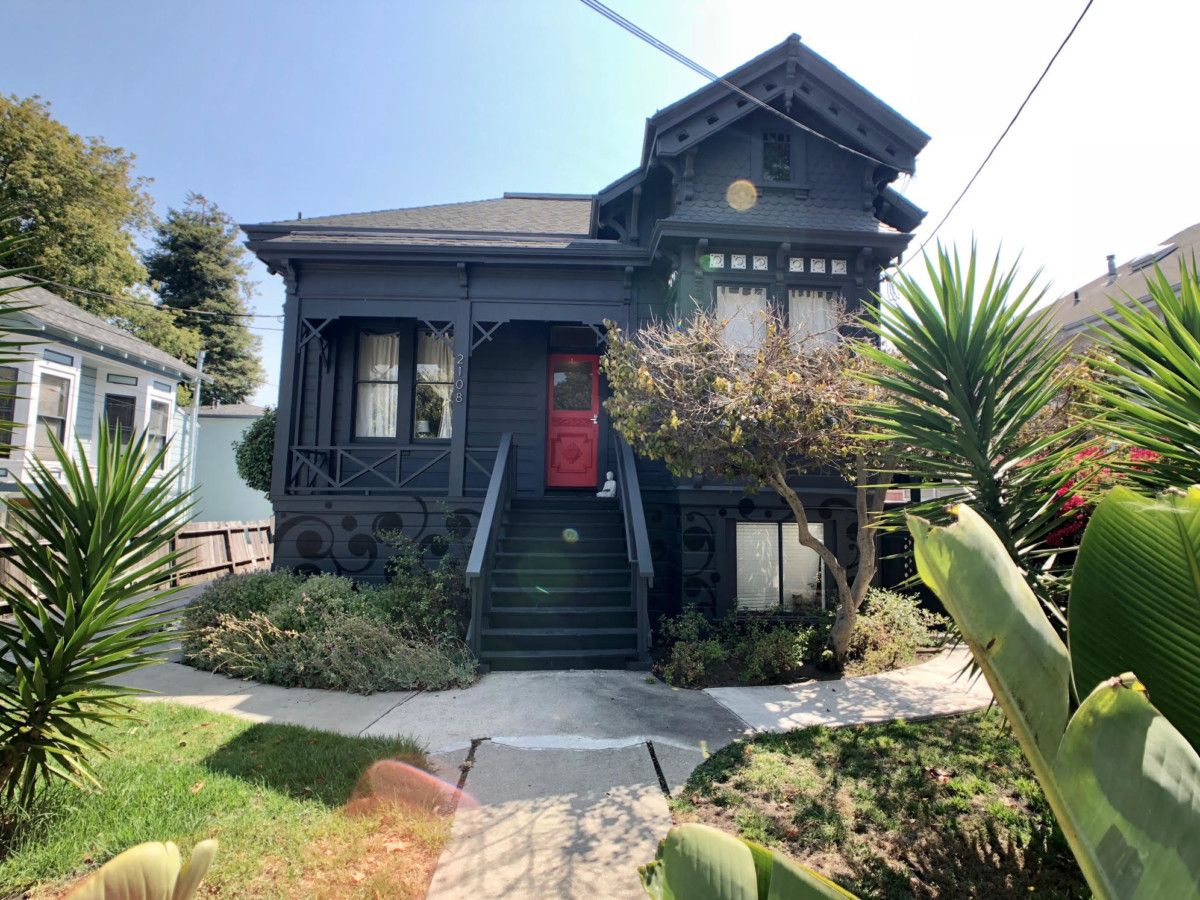 2108 San Antonio #4