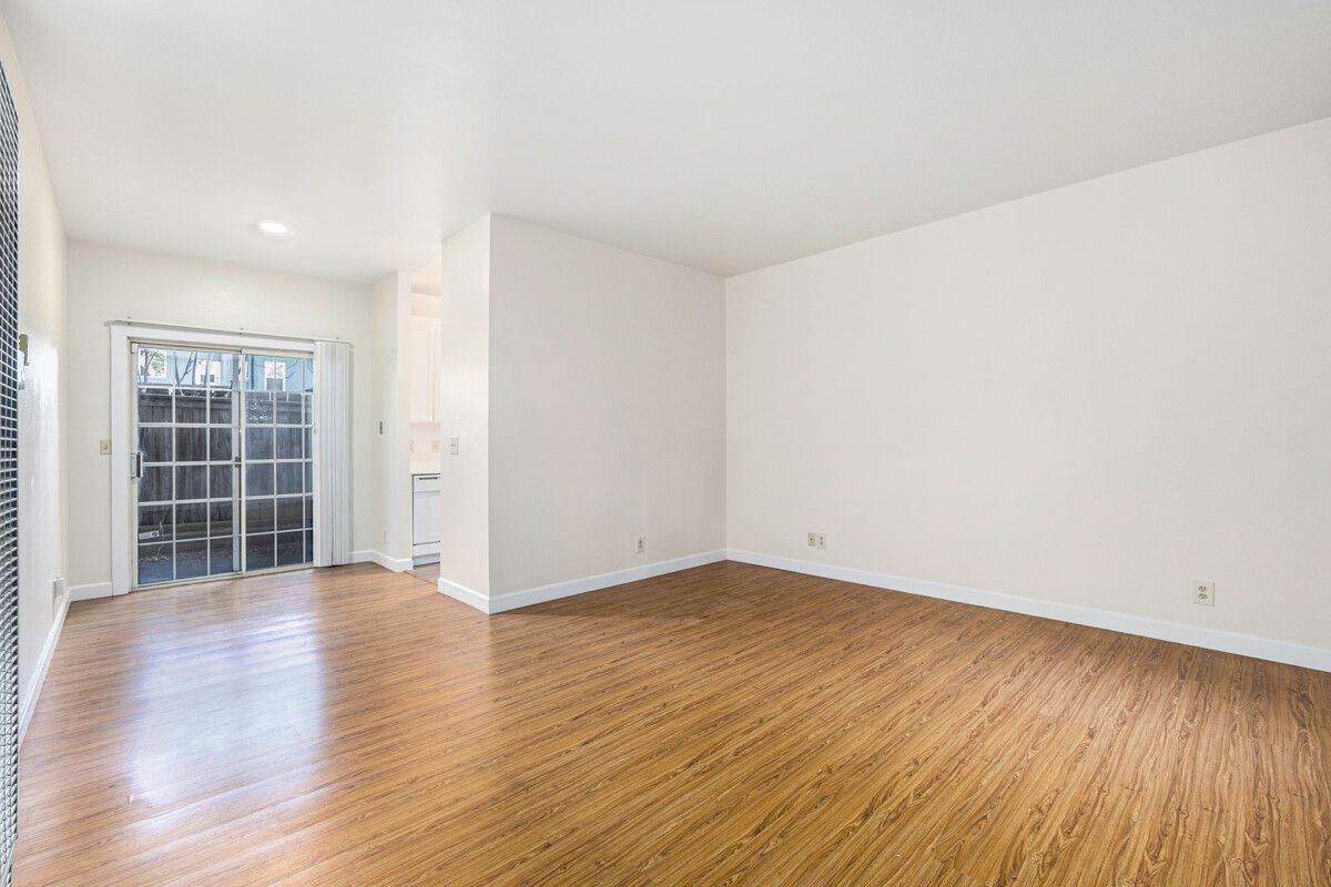 515 Van Buren Ave #B 