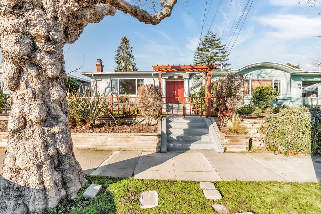 3312 Fernside Blvd