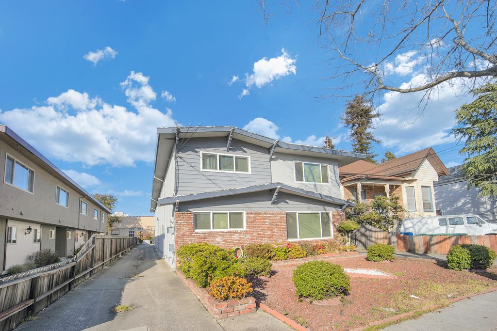 2111 Alameda Ave #D 