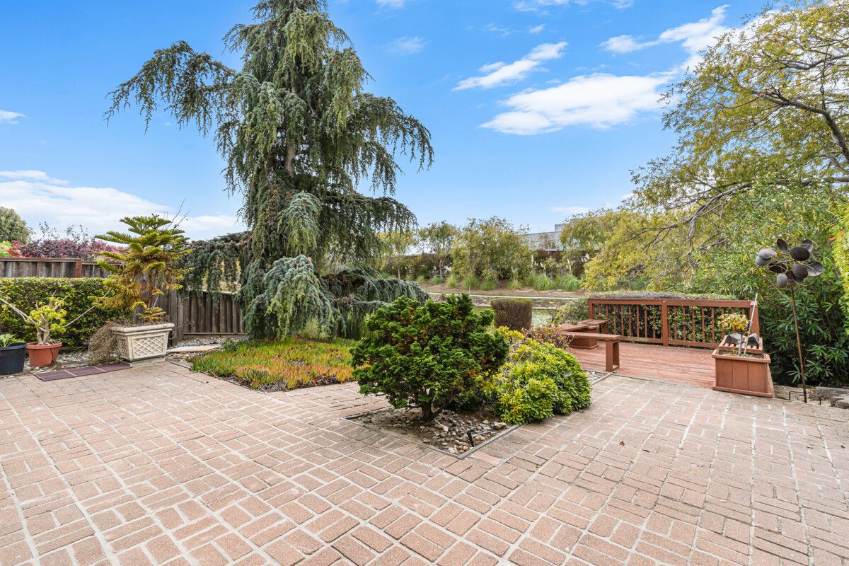 42 Ratto Road