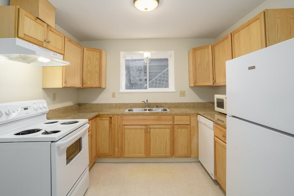 1526 Verdi St. #A