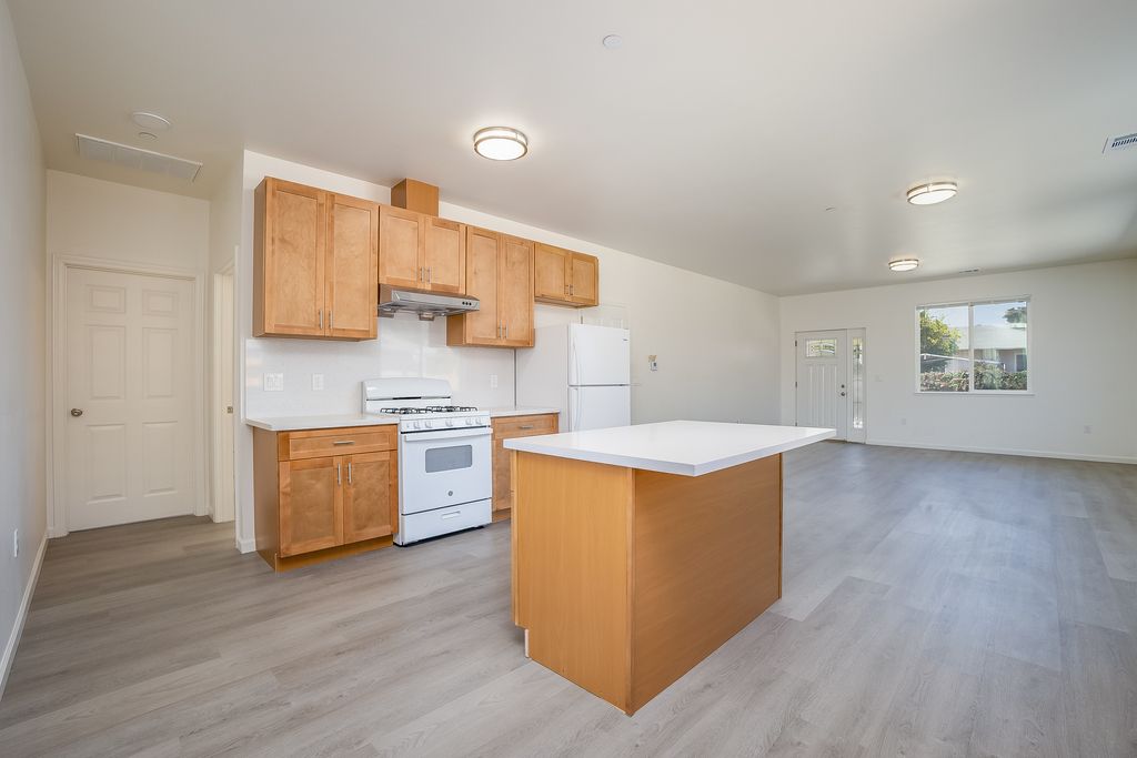 2406 W Ave 134th 