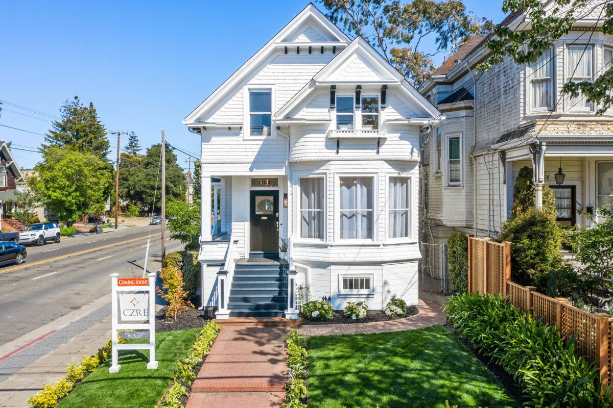 1122 Grand Street