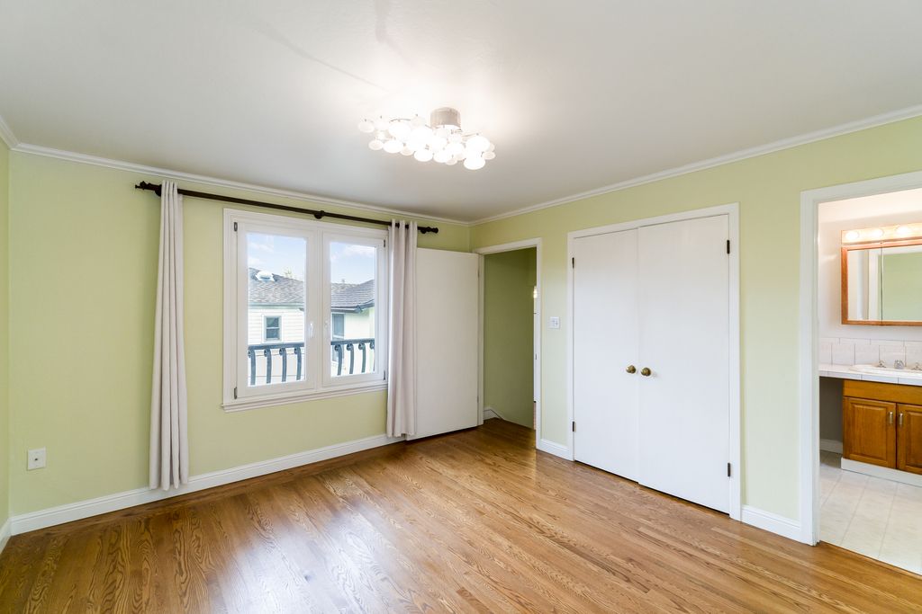 2807 Windsor Dr.