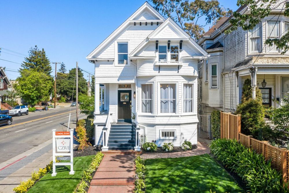 1122 Grand Street