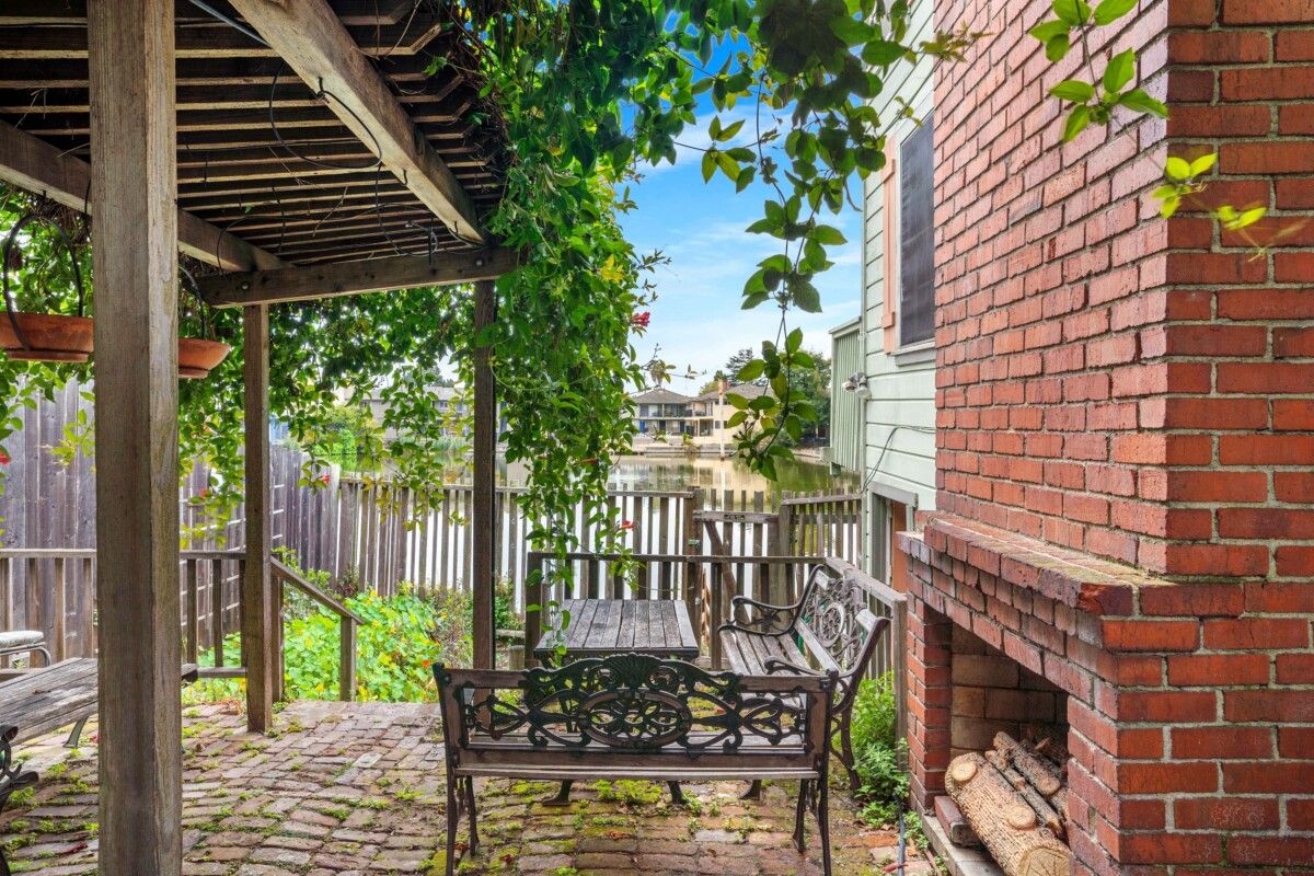 2114 Clinton Ave unit 1/2