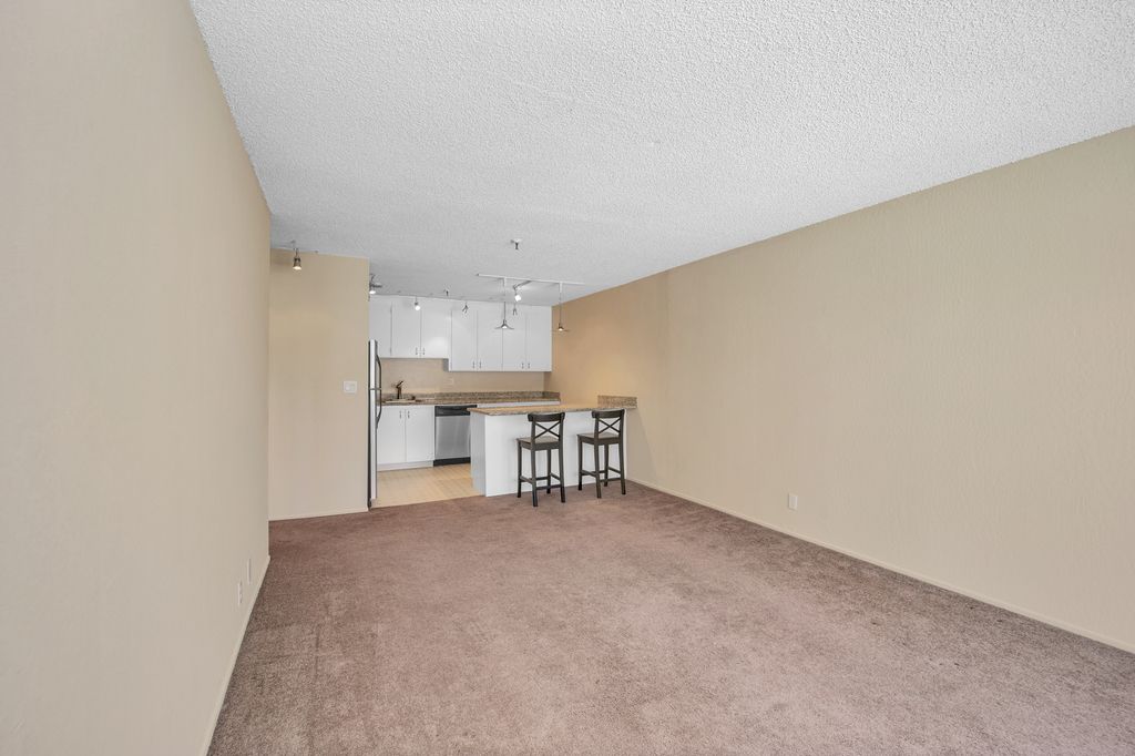 325 Lenox Ave #406