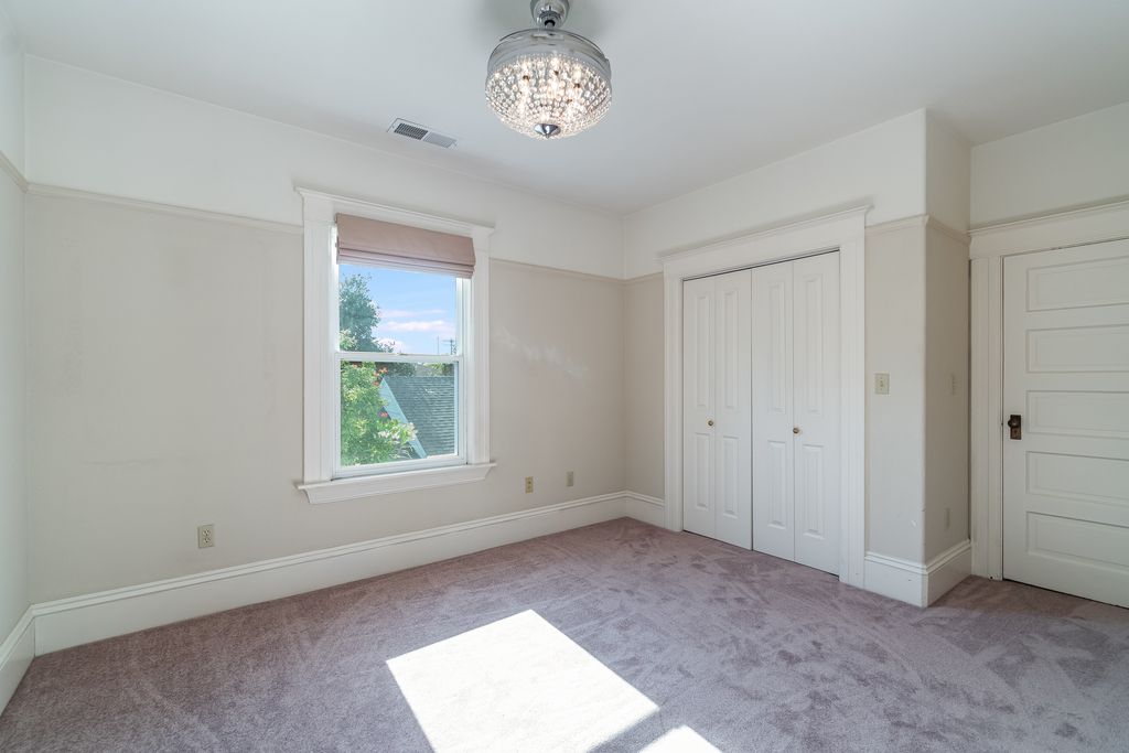 616 Santa Clara Ave 
