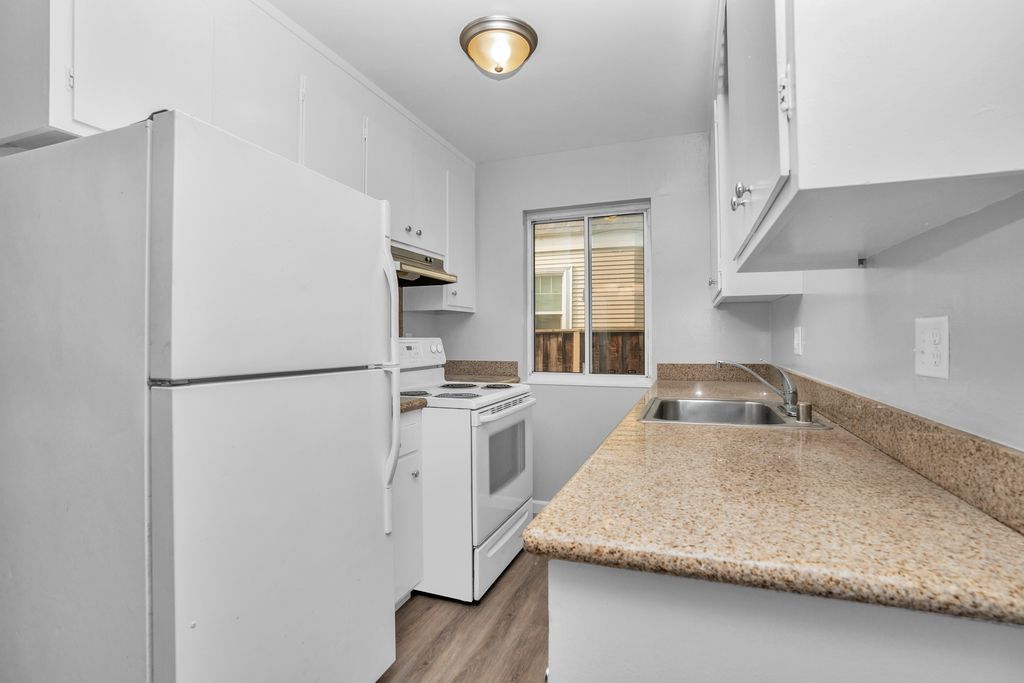 1115 Regent Street #B