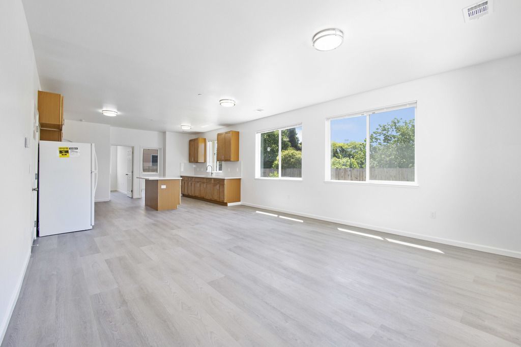 2408 W Ave 134th 