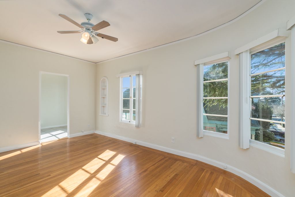 922 Chestnut Street #1