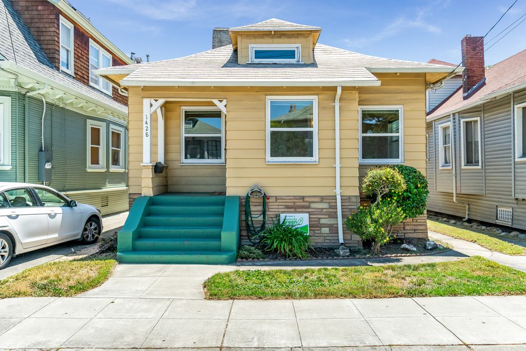 1428 Walnut Street