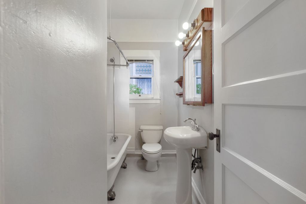 1529 Verdi Street #C