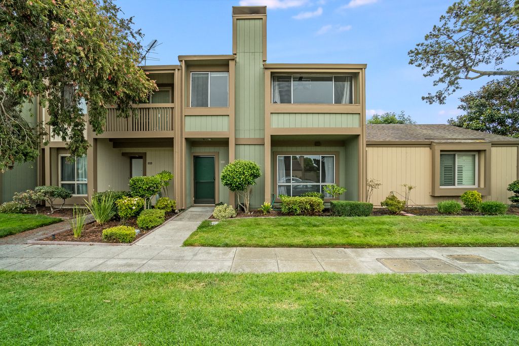1033 Tahiti Lane