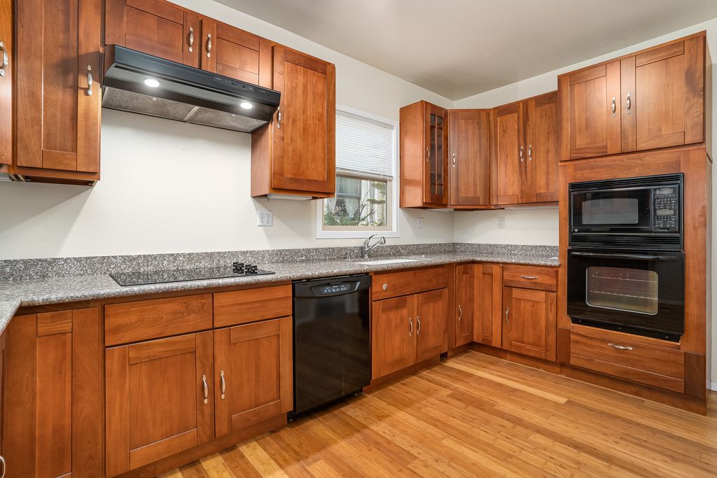 2151 Clinton Ave #D