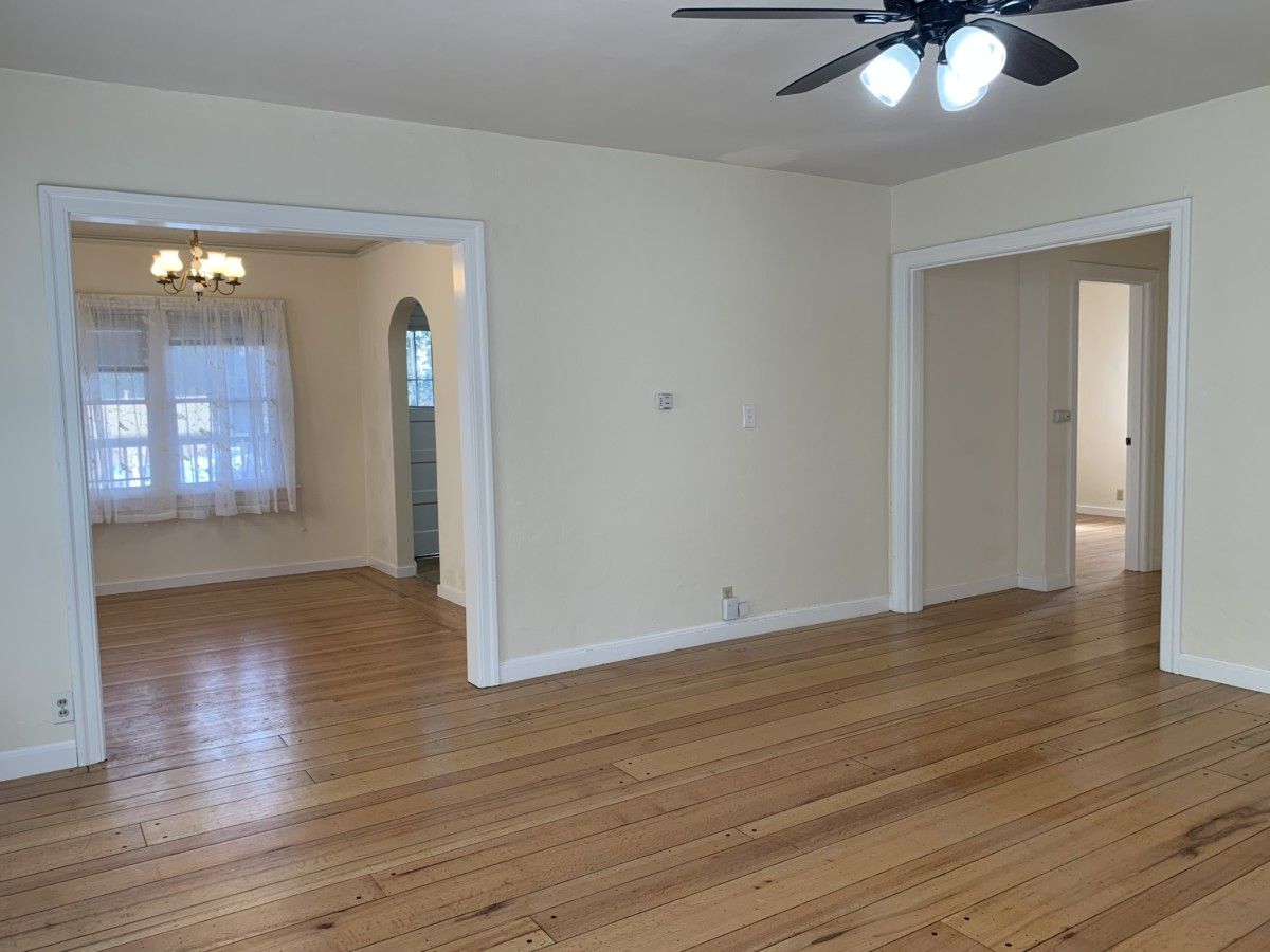 2211 Santa Clara Ave
