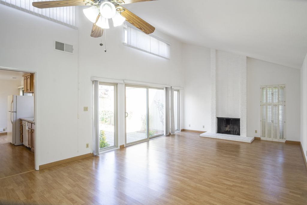 1125 Island Drive 