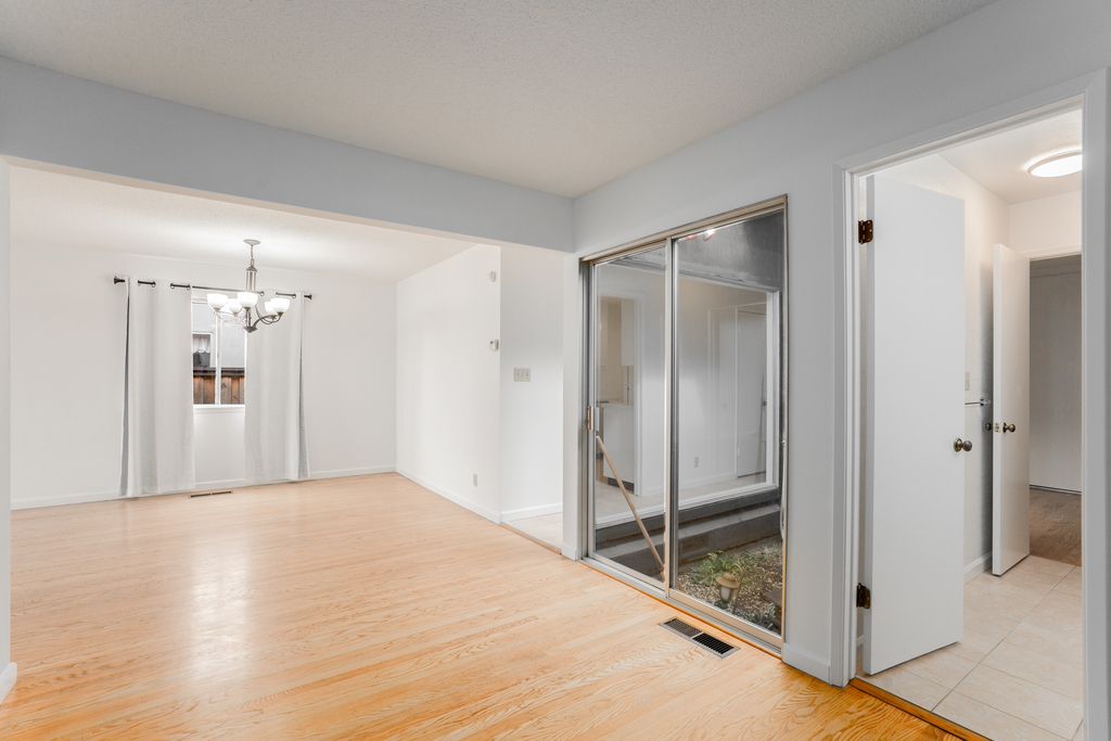2616 Bayview Drive 