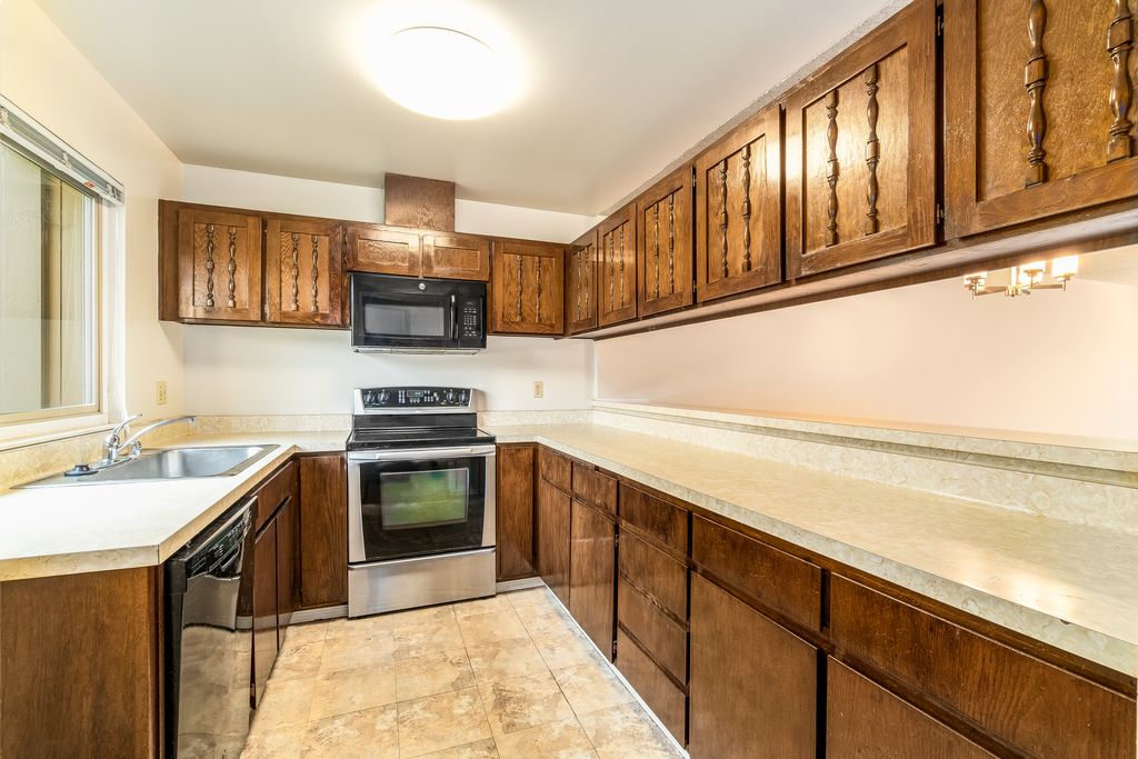 3145 Bali Lane 