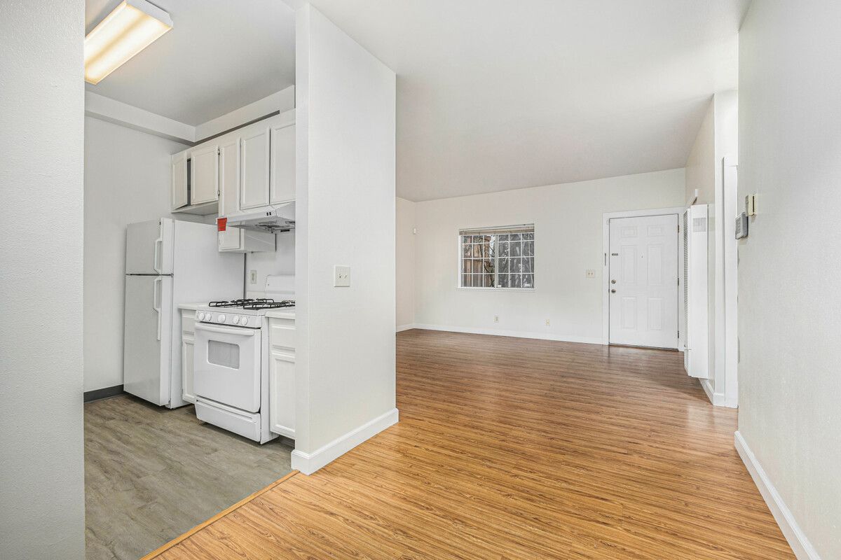 515 Van Buren Ave #B 