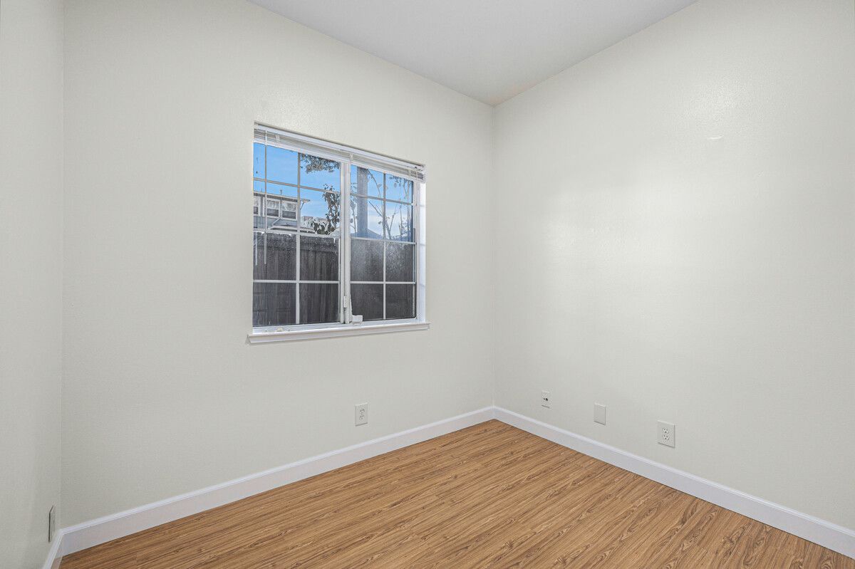 515 Van Buren Ave #B 