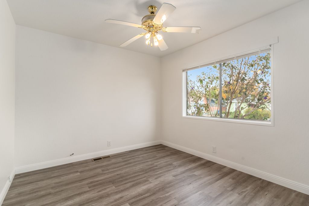 242 Beach Road