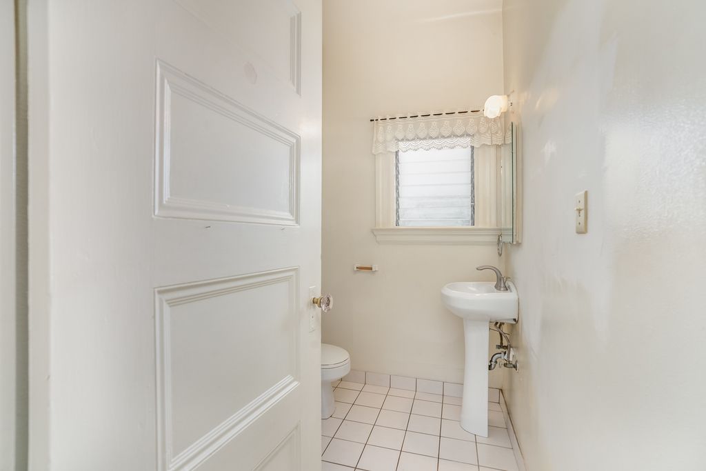 1301 Walnut Street #5