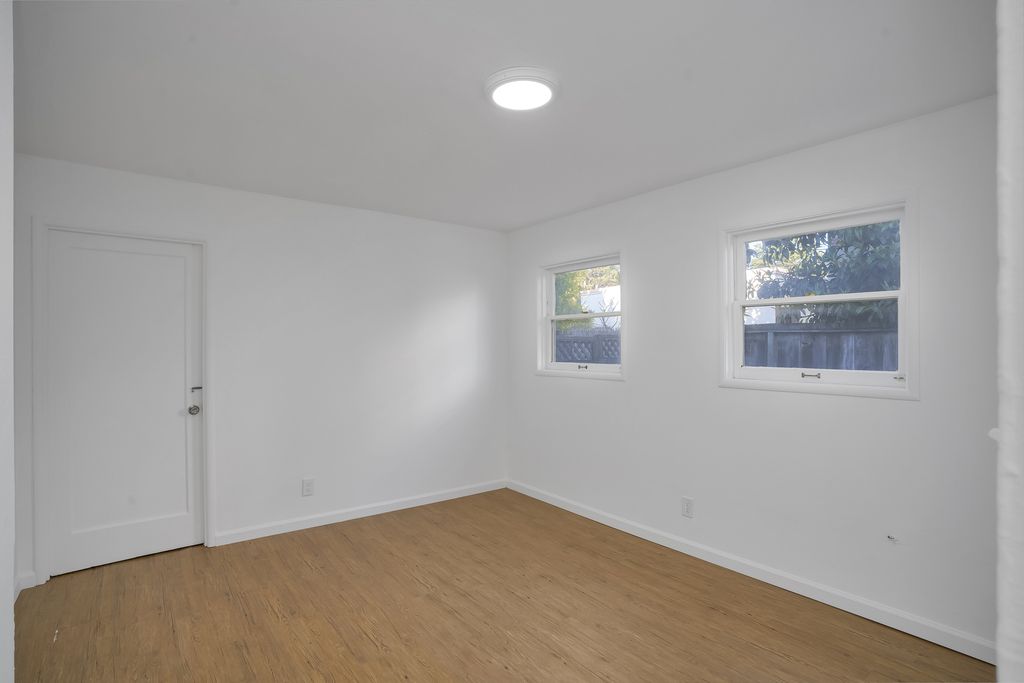 469 Santa Clara Ave