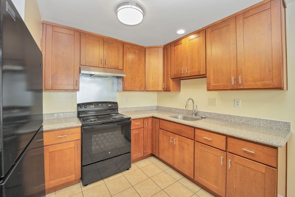 2111 Alameda Ave #D 