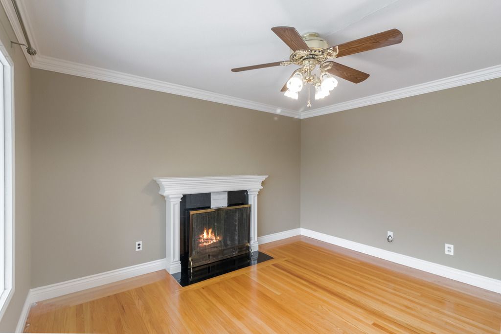 2400 Easy Street